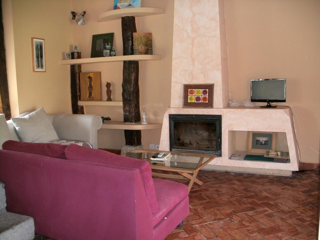 Posada Tresmentiras Aldeanueva del Camino Esterno foto
