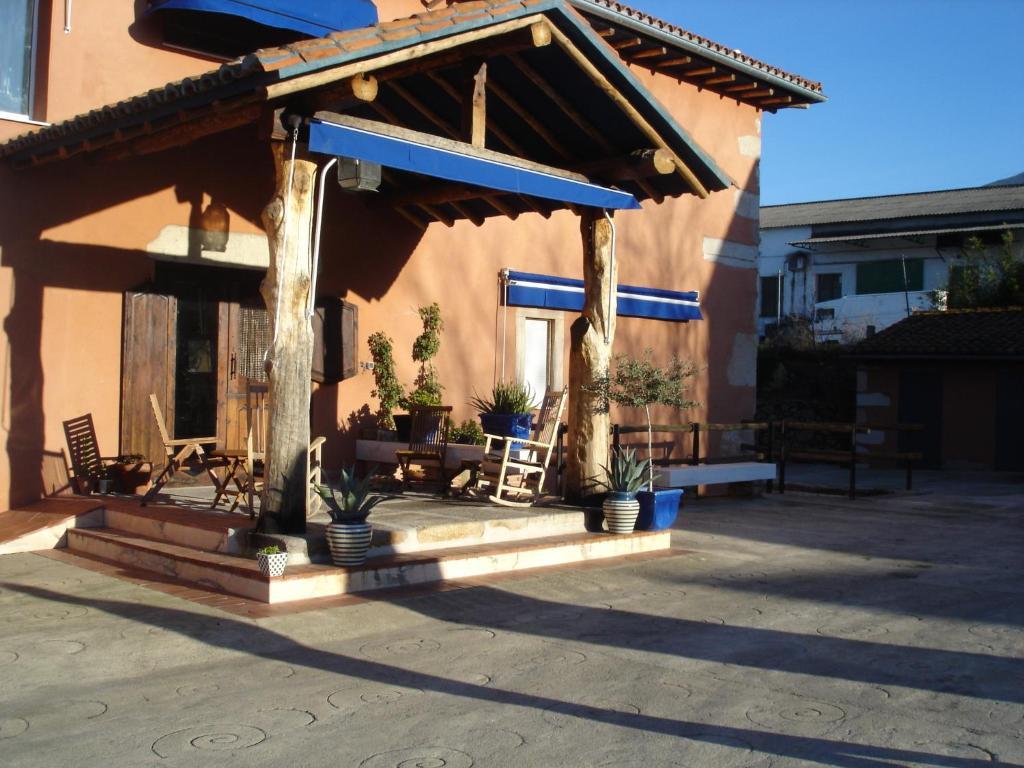 Posada Tresmentiras Aldeanueva del Camino Esterno foto