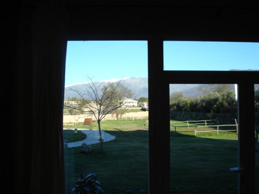 Posada Tresmentiras Aldeanueva del Camino Esterno foto